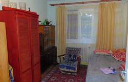 Apartament 3 camere, 70 mp, loc de parcare, boxa la subsol, zona Diana