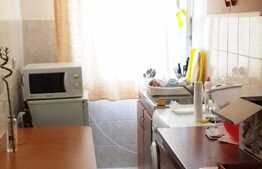 Apartament  2 camere, decomandat, 42 mp, etaj intermediar, boxa, zona Bucium