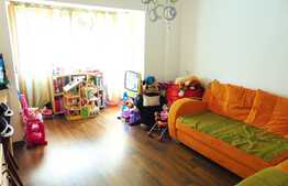 3 camere, decomandat, 79 mp, loc de parcare, boxa subsol, zona Kaufland