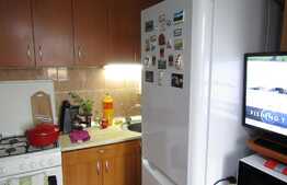 Garsoniera de vanzare, 12 mp, etaj intermediar, zona strazii Taberei