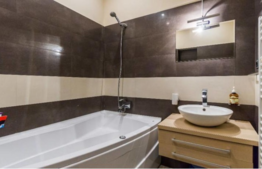 Apartament 3 camere, 55 mp, complet mobilat, boxa subsol, Piata 1 Mai