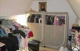 Apartament cu 3 camere de vanzare, 80 mp, cu scara interioara