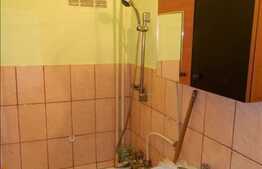 Vanzare 2 camere, 32 mp + loc de parcare, zona Piata Hermes