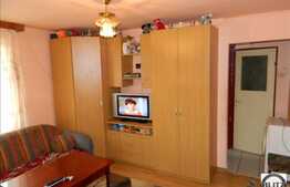 Vanzare 2 camere, 32 mp + loc de parcare, zona Piata Hermes