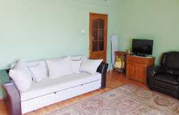 Apartament 3 camere, 75 mp, decomandat, boxa subsol, parcare, zona Farmec