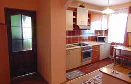 Apartament 3 camere, 75 mp, decomandat, boxa subsol, parcare, zona Farmec