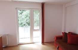 Garsoniera 40 mp, decomandata, etaj intermediar, parcare, zona Salii Sporturilor