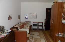 De vanzare 2 camere decomandate, 52 mp, balcon inchis! Zona strazii Florilor!