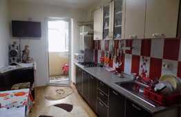 De vanzare 2 camere decomandate, 52 mp, balcon inchis! Zona strazii Florilor!