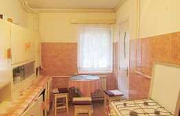 Apartament 3 camere, 70 mp, zona strazii Plopilor