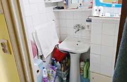 Apartament 2 camere, 42 mp, decomandat, etaj intermediar, parcare, zona Sirena