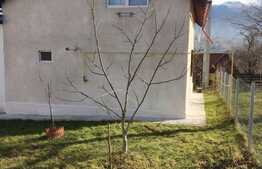 Casa individuala cu destinatie turistica, 120 mp utili, teren de 400 mp, in Bran