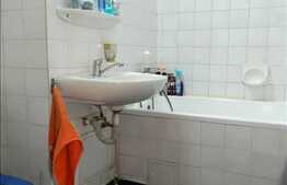 Vanzare apartament cu 3 camere, 80 mp, decomandat