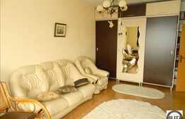 Vanzare apartament cu 3 camere, 80 mp, decomandat
