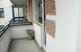 Vanzare apartament cu 3 camere, 80 mp, decomandat