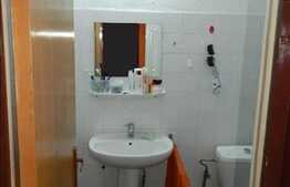 Vanzare apartament cu 3 camere, 80 mp, decomandat