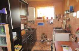 2 camere, 35 mp, etaj intermediar, mobilat, parcare, zona strazii Primaverii