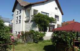 Vanzare casa individuala, 320 mp utili, 707 mp teren, zona de case si vile