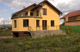 Casa individuala, 370 mp utili, teren de 1500 mp, semifinisata, zona linistita