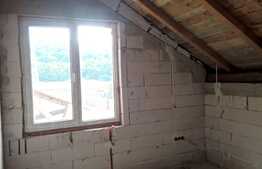 Casa individuala, 370 mp utili, teren de 1500 mp, semifinisata, zona linistita