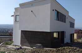 Duplex de vanzare, 123 mp utili, teren de 300 mp! Zona de case! Semifinisat!