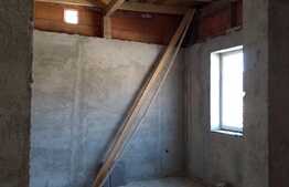 Duplex de vanzare, 123 mp utili, teren de 300 mp! Zona de case! Semifinisat!