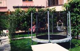 Casa imprimata de un clasic mereu in tendinte, zona Faget, teren 1800 mp!