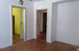 Apartament 2 camere, 45 mp, decomandat, zona Piata Unirii