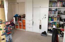 3 camere, 70 mp, terasa 15 mp, etaj intermediar, garaj, zona strazii Paris