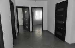 Apartament de vanzare 4 camere, decomandat, 90 mp, zona strazii Stejarului
