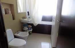 Apartament de inchiriat, 2 camere. 53 mp, prima inchiriere, 3 balcoane, zona strazii Eroilor