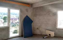 Casa individuala cu 11 camere, 380 mp utili, 630 mp de teren, zona linistita!