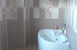 Casa individuala cu 11 camere, 380 mp utili, 630 mp de teren, zona linistita!