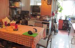 3 camere decomandate, 84 mp, 2 balcoane, boxa la subsol! Zona Dorobantilor!