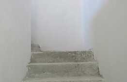 Apartament la mansarda pe 2 nivele, 3 camere, 71 mp! Semifinisat! Zona strazii Borhanci!