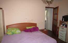 De vanzare garsoniera, 38 mp, etaj intermediar, zona strazii Campina