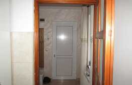 De vanzare garsoniera, 38 mp, etaj intermediar, zona strazii Campina