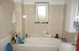 De vanzare garsoniera, 38 mp, etaj intermediar, zona strazii Campina