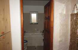 De vanzare garsoniera, 38 mp, etaj intermediar, zona strazii Campina