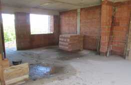 Duplex 118 mp utili + 45mp demisol , teren 329 mp!