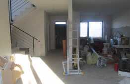 Duplex 118 mp utili + 45mp demisol , teren 329 mp!