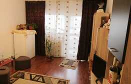 Apartament 3 camere, 65 mp, decomandat, zona strazii Meteor