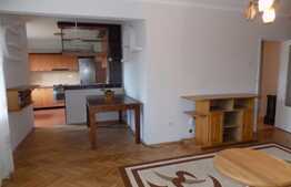 Apartament 4 camere, 93 mp, priveliste, zona Pietei Engels