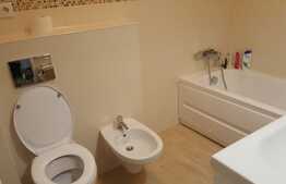 Apartament 3 camere, 74 mp, parcare, in zona Centrala