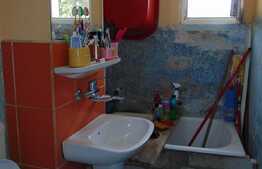 De vanzare 3 camere, 50 mp, etaj intermediar, zona Auchan