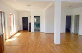 Apartament cu 3 camere, 70 mp, parcare, zona strazii Donath