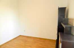 Apartament cu 3 camere, 70 mp, parcare, zona strazii Donath