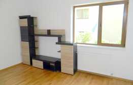 Apartament cu 3 camere, 70 mp, parcare, zona strazii Donath