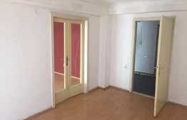 Apartament 3 camere, 57 mp, etaj intermediar, zona Casei de Cultura