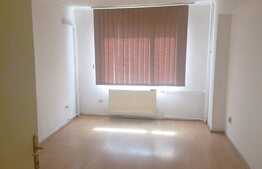 Apartament 3 camere, 57 mp, etaj intermediar, zona Casei de Cultura